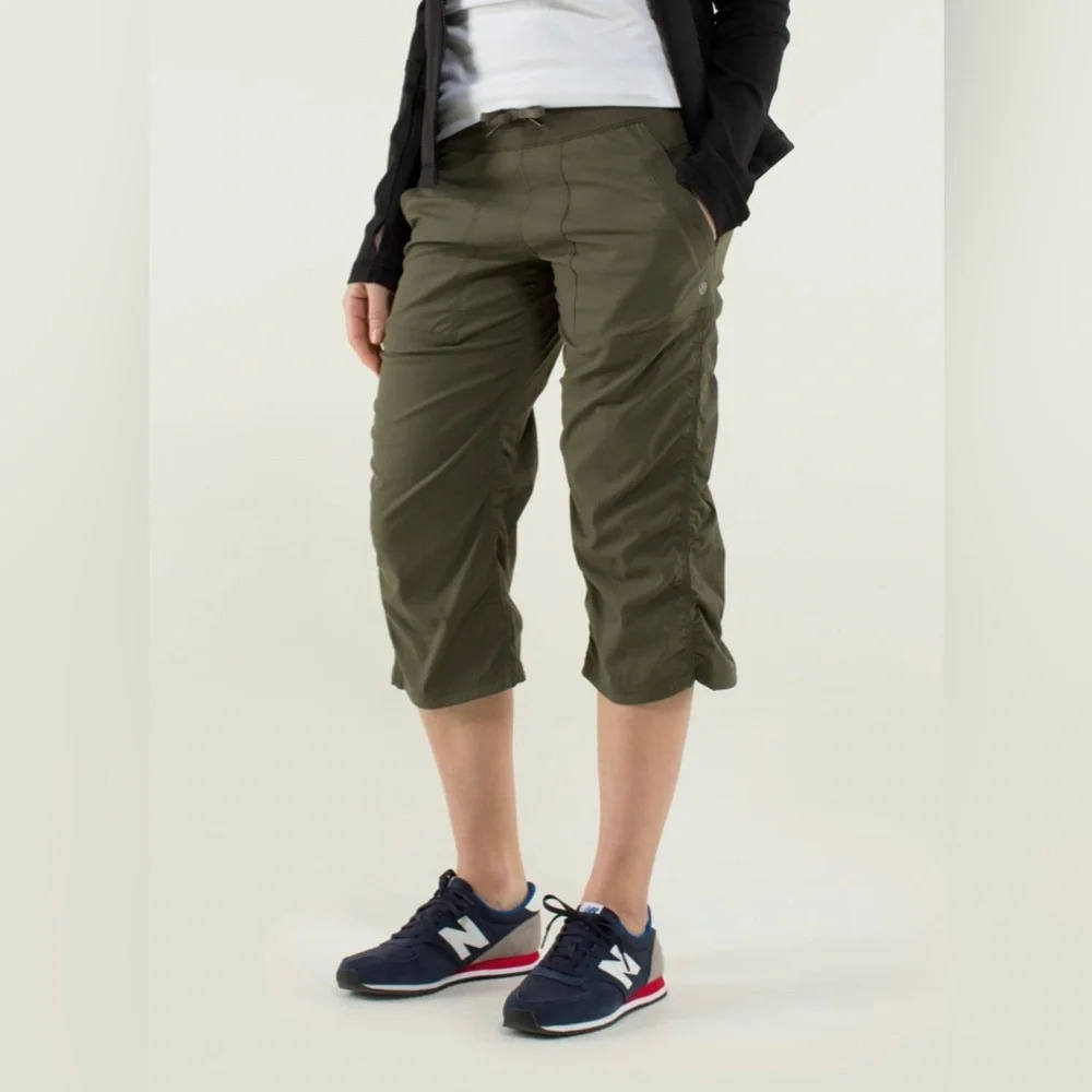 Lululemon Studio Crop sz 2